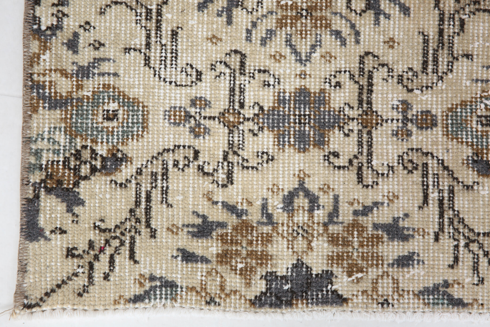 Dark gray & beige vintage rug, 206x102 cm