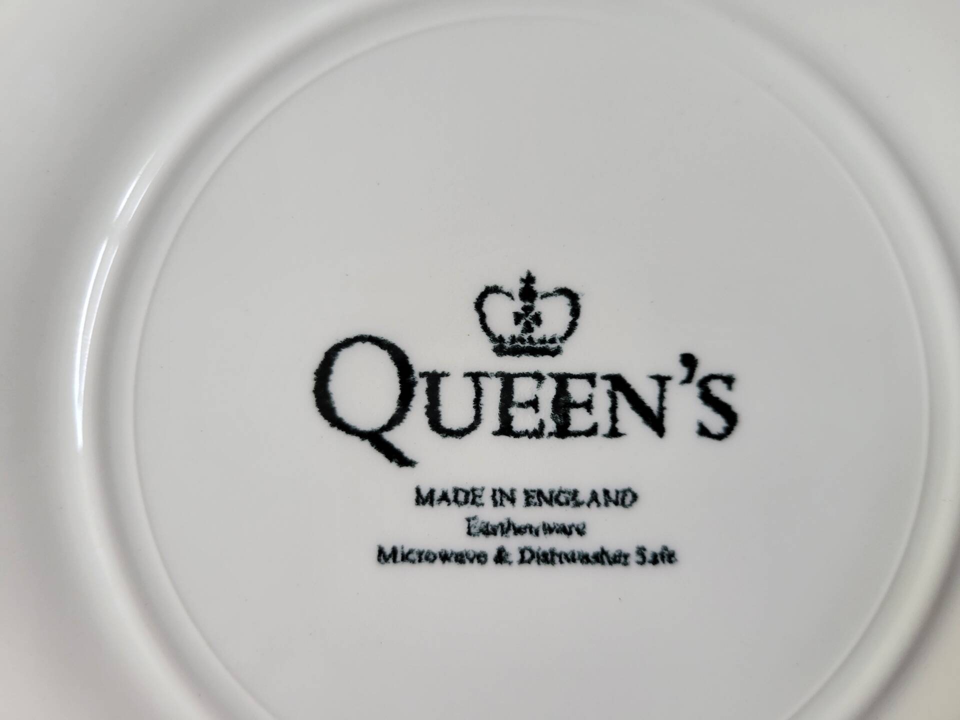 6 plates Queen's England 1970