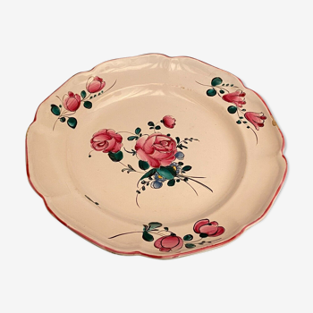 18th-19th century Eastern earthenware plate with floral decoration