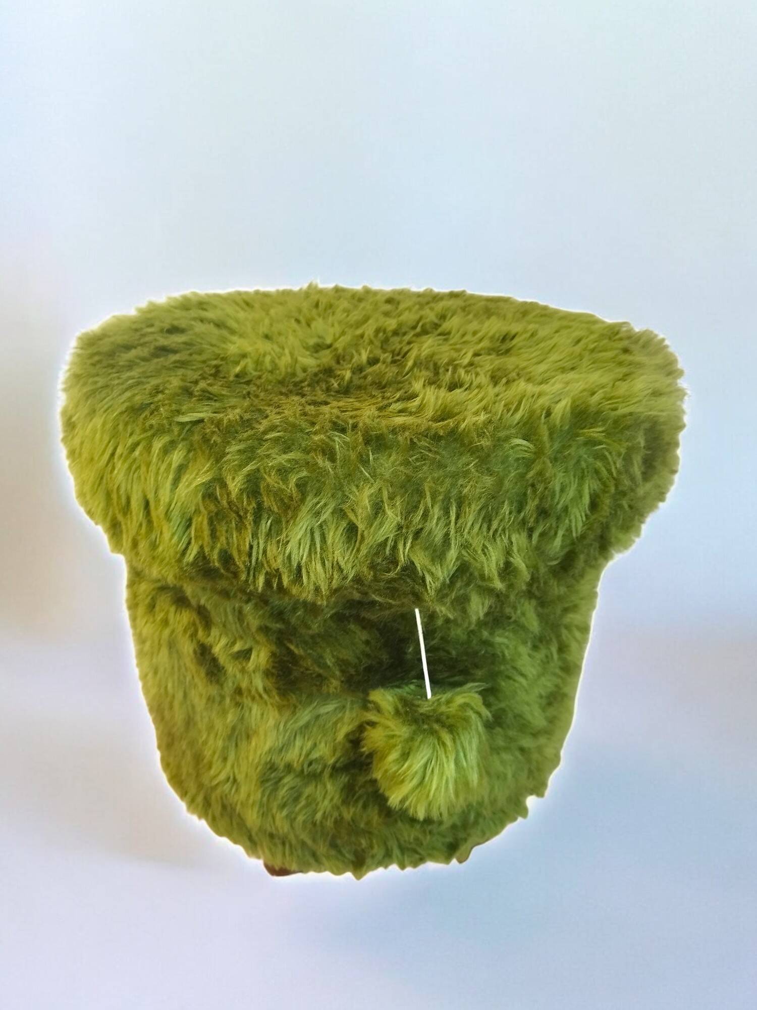 Hairy storage pouf