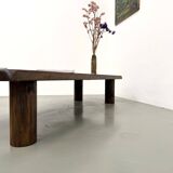 Modernist coffee table in solid elm, cylindrical pine base, 1970s.