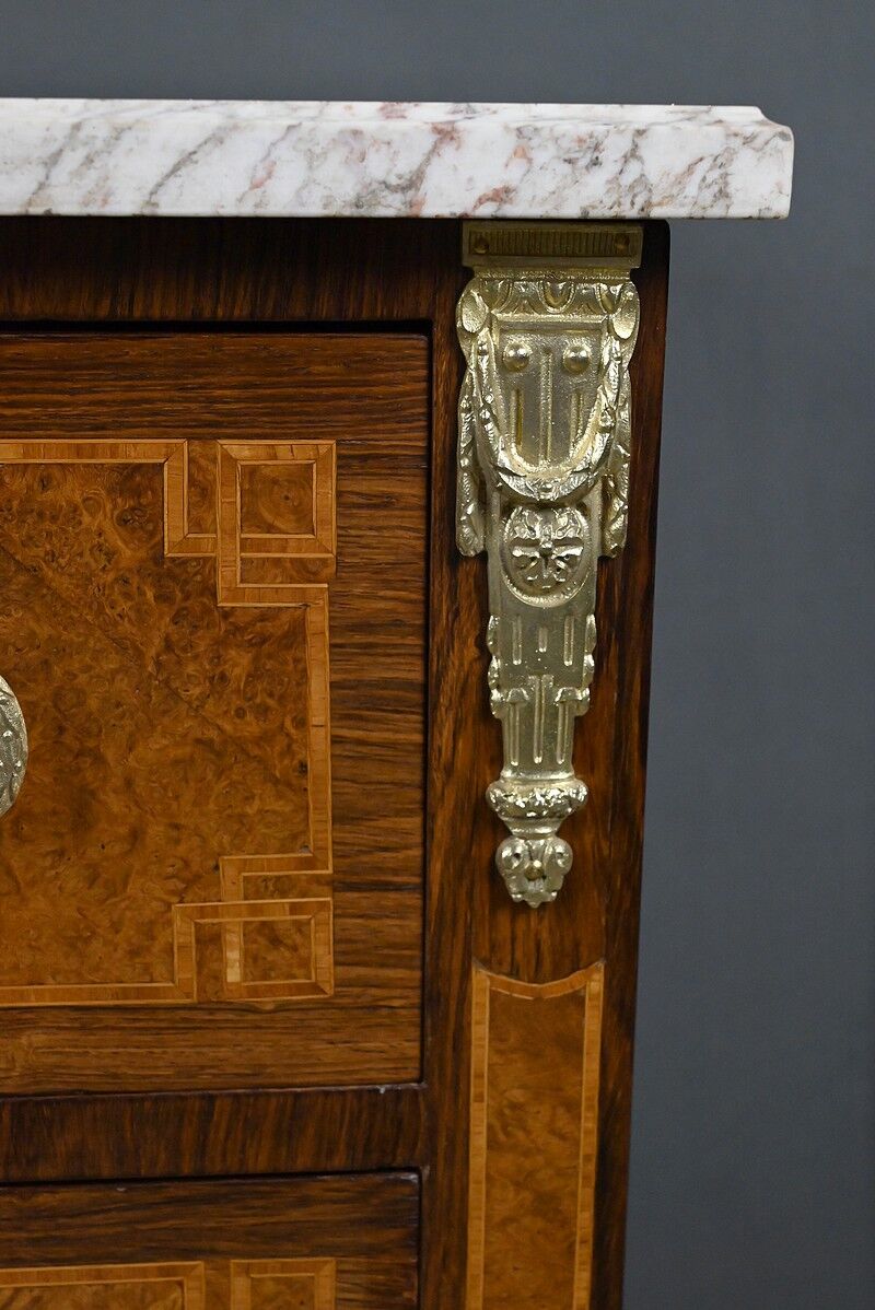 Small chest of drawers in amboyna and rosewood, Louis XVI style – 1940