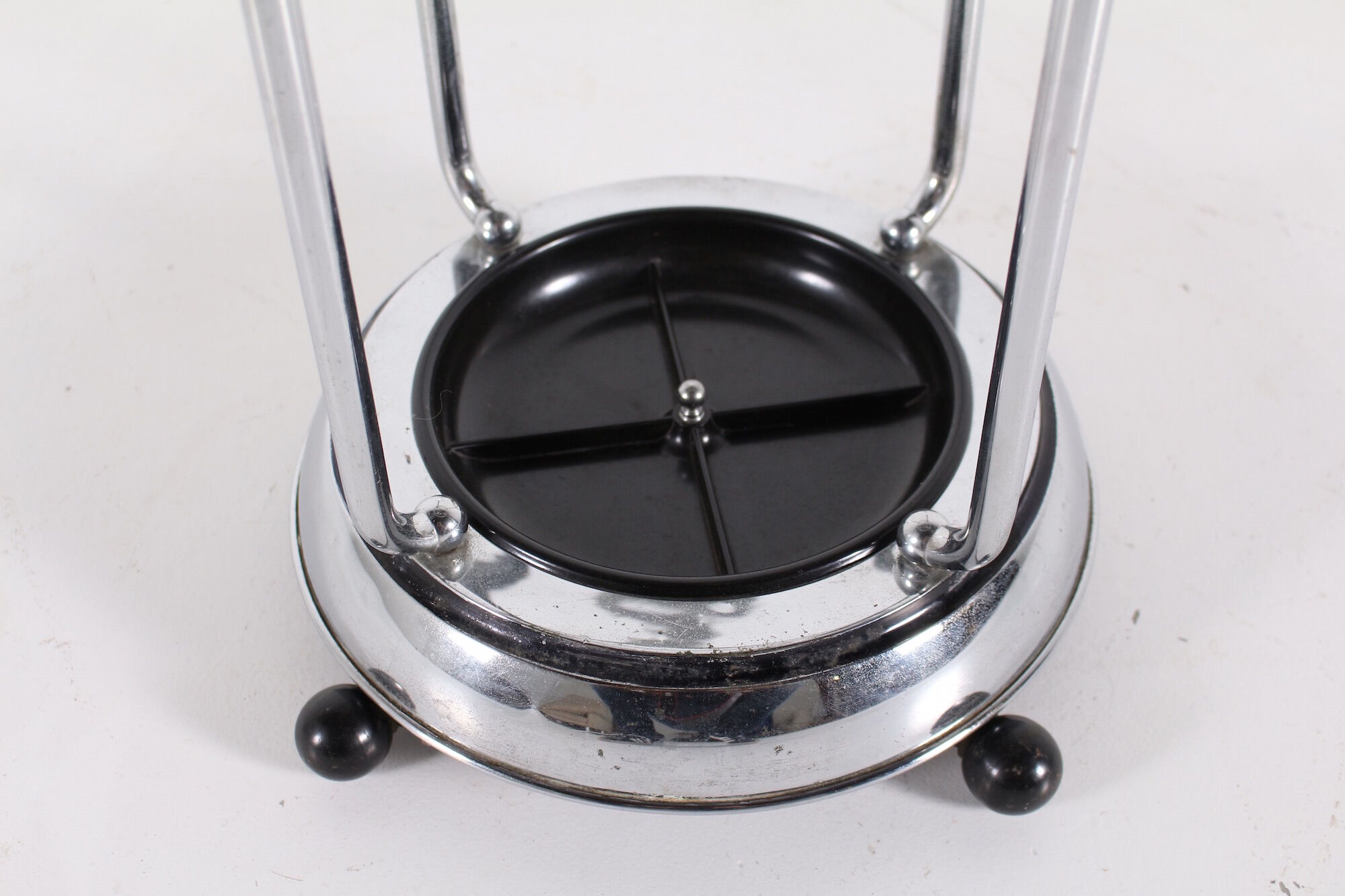 Rain door, Champagne bucket or art deco planter