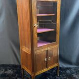 Small 19th-century display cabinet in the Transition style between Louis XV and Louis XVI.