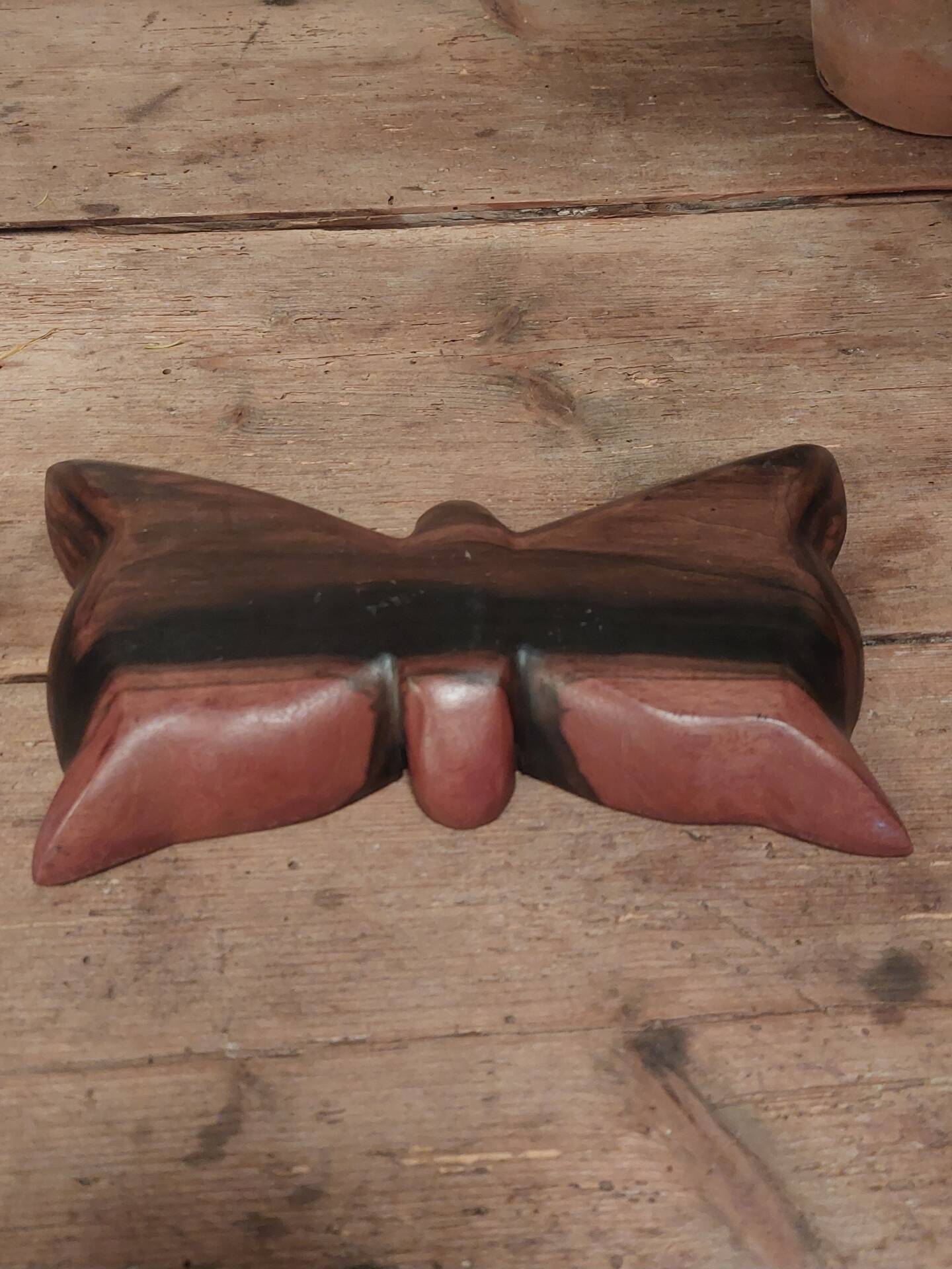Butterfly catch-all in teak