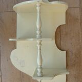 Painted wooden shelf to hang