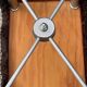 Charmant tabouret en velours marron et métal chromé