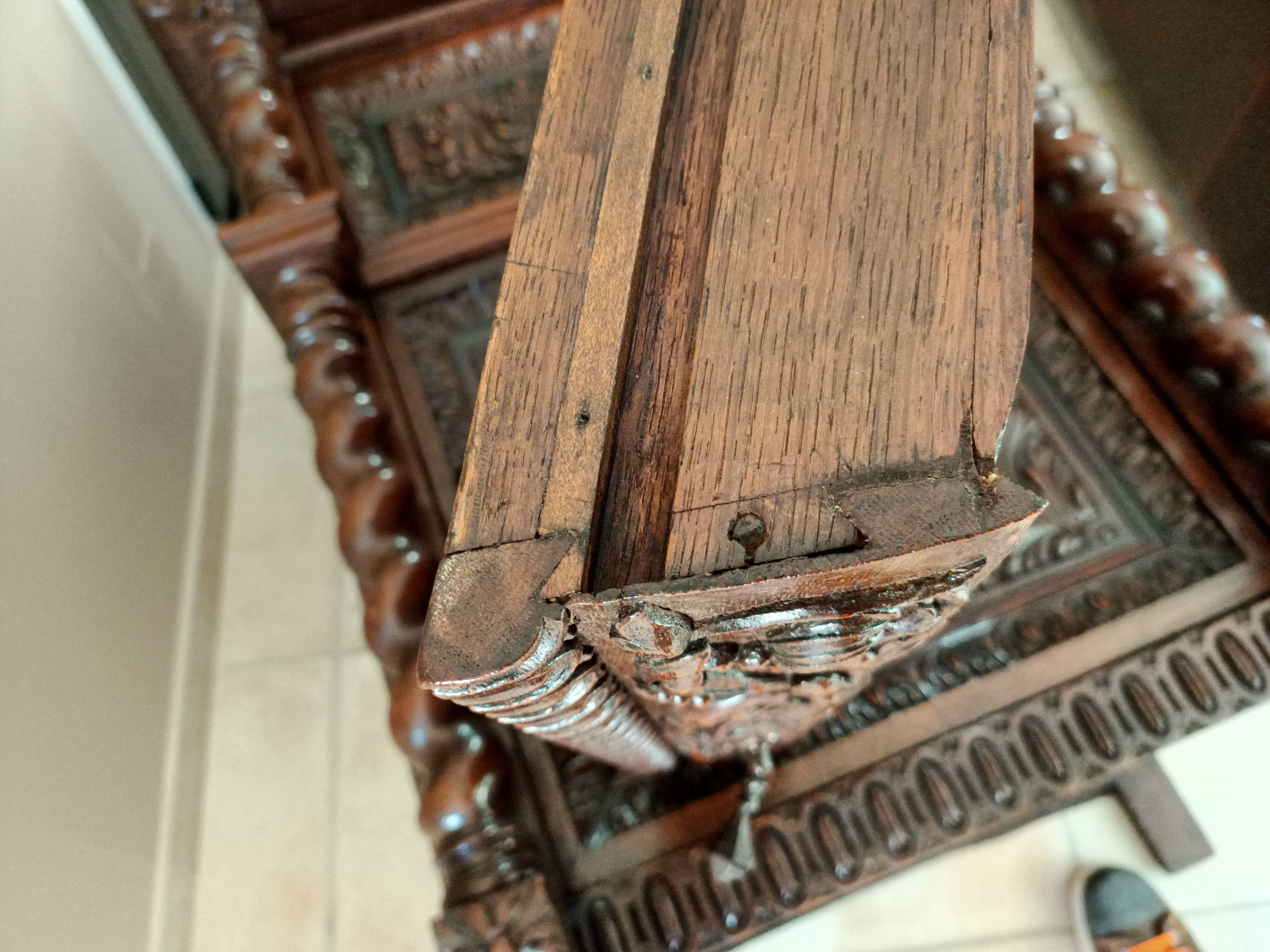 Dutch credenza XVIIE solid oak