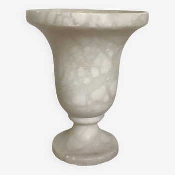 Vase en albâtre