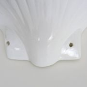 Pair of shell wall lights, in white ceramic. 80s 90s