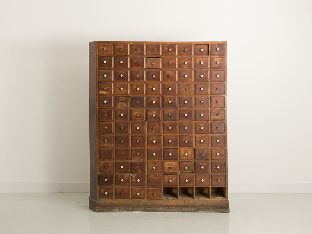 Trade cabinet with 96 drawers