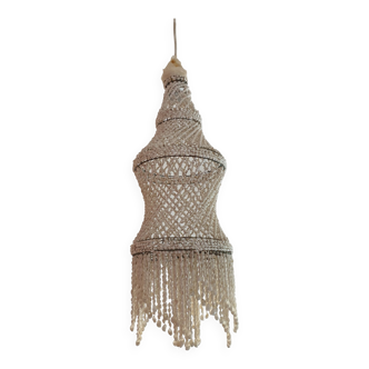 Suspension en coquillages