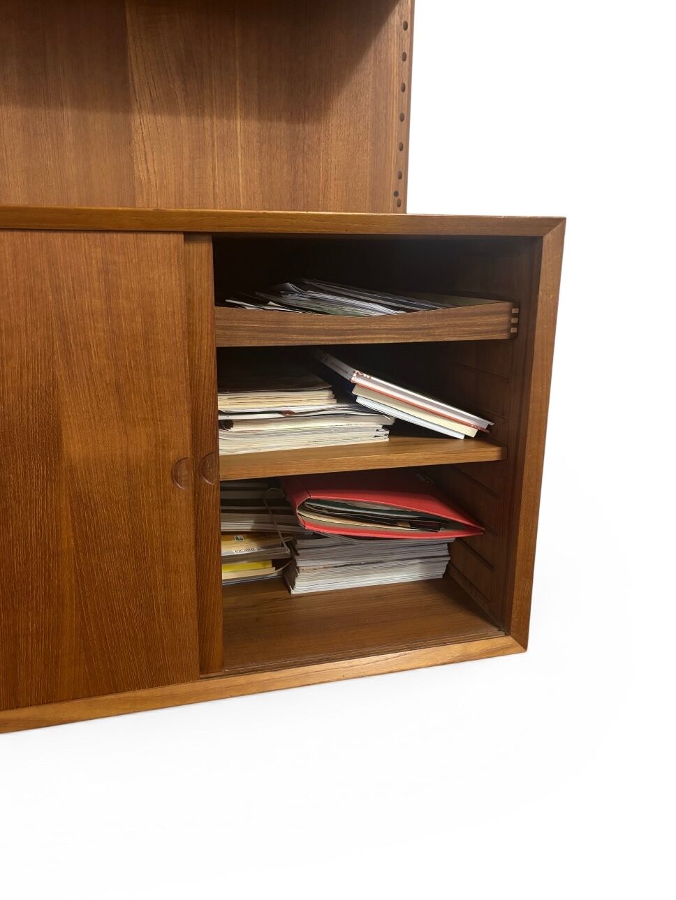 Wall system by Poul Cadovius (1959)