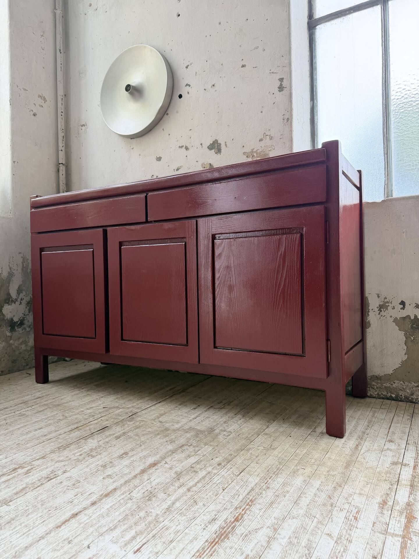 Red lacquered enfilade 1970 160cm