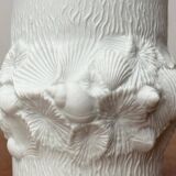 German mid-century white porcelain box with lid and shell motif by Kaiser, 1960s.