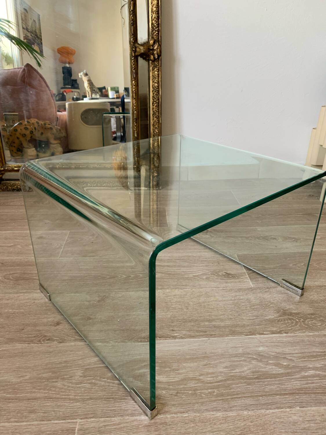 Curved glass coffee table