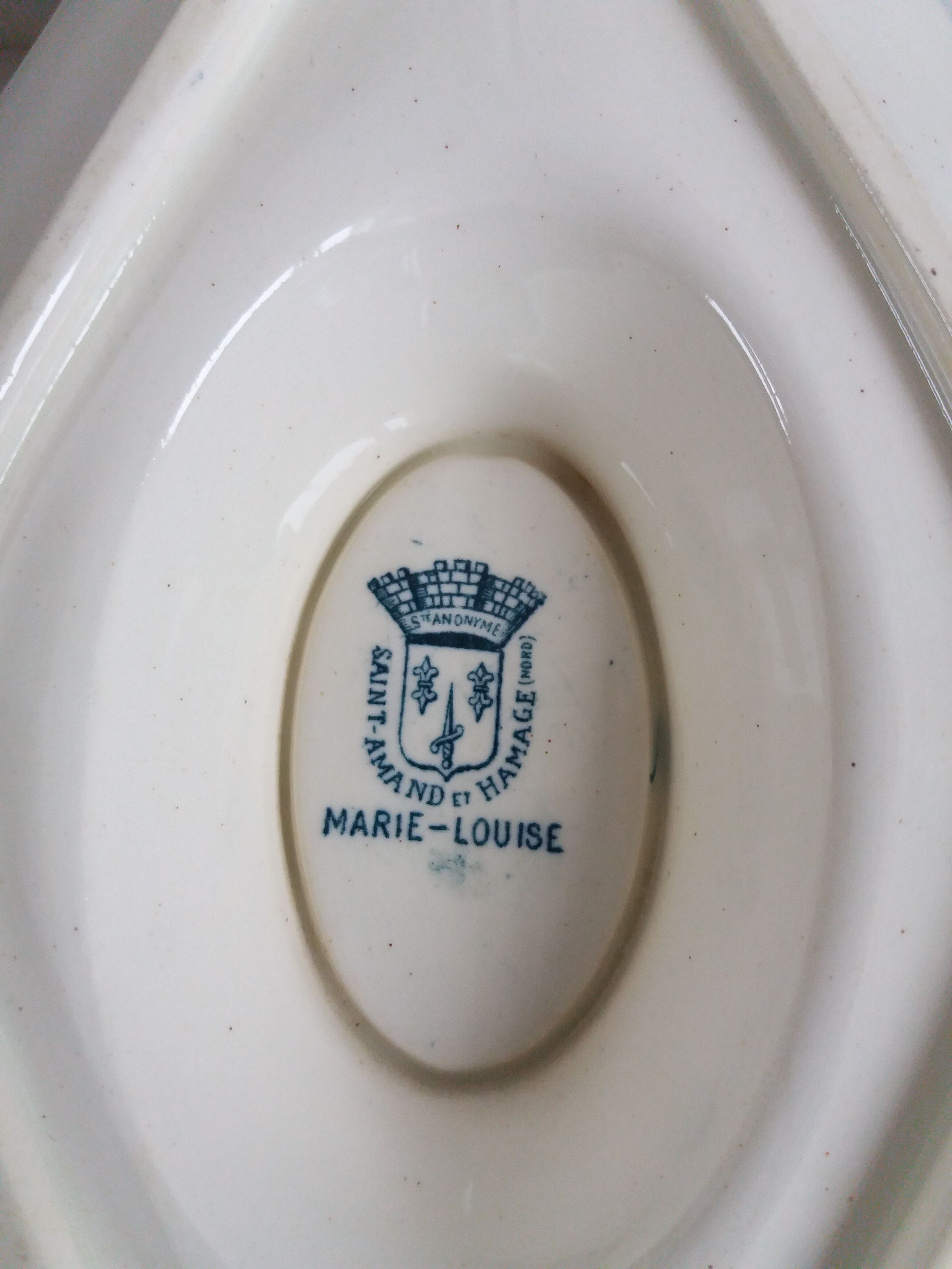 "Eglantines" saucière