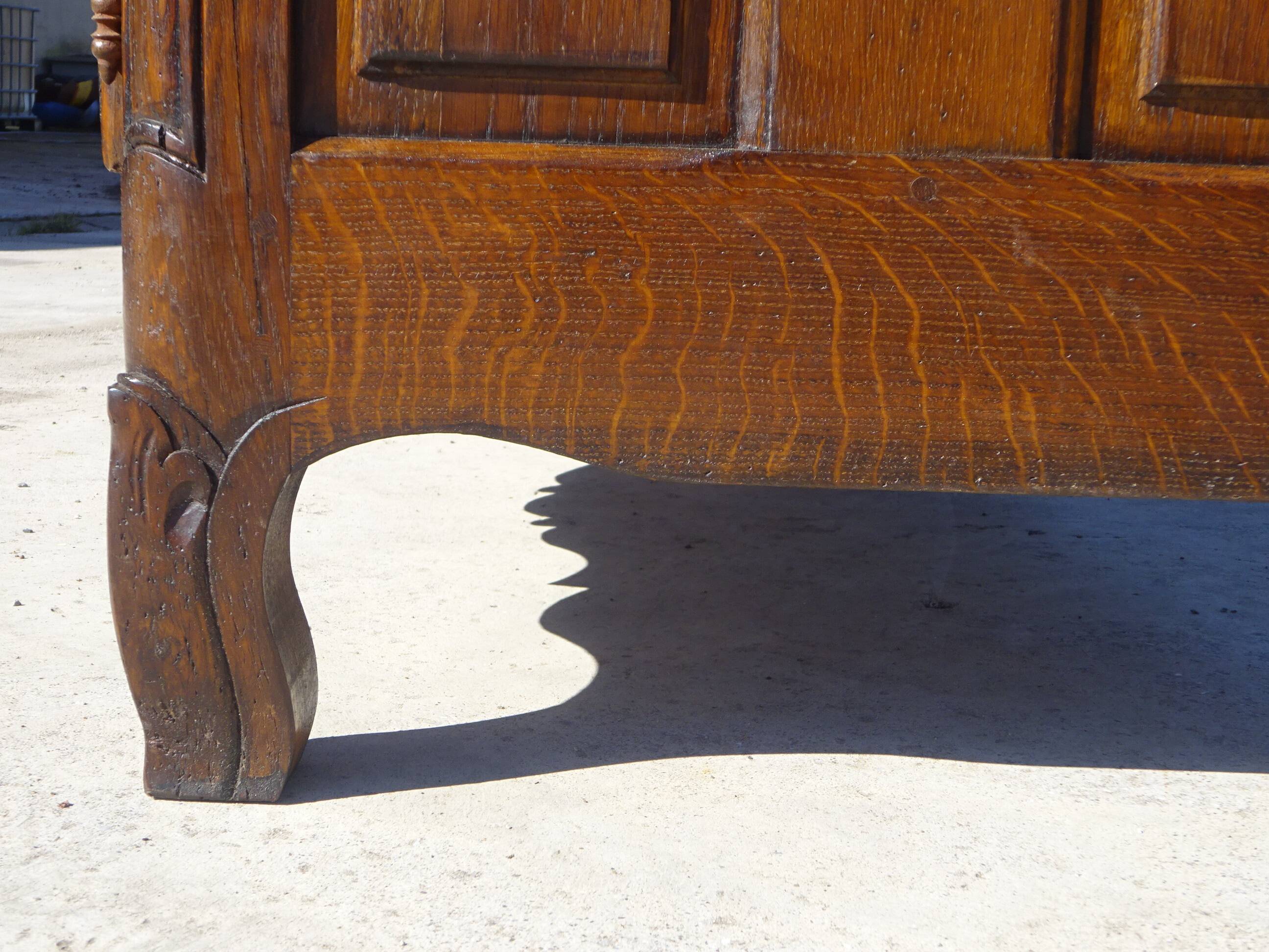 Solid oak wardrobe, Renaissance style