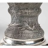 Paire de vases en métal argenté, asie
