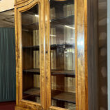 Library with gendarme's hat Louis Philippe era in blond walnut around 1830