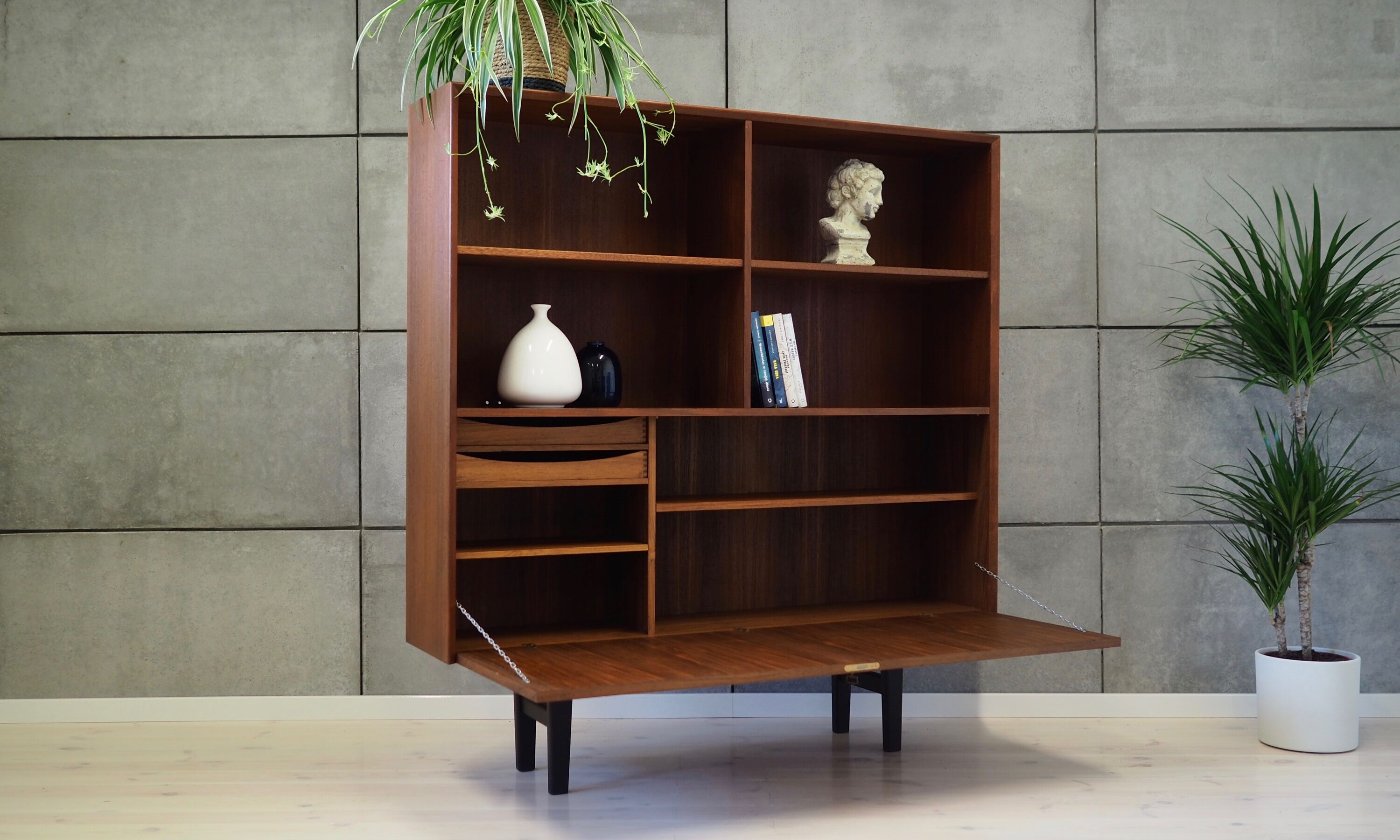 Bookcase with a bar from the 60/70