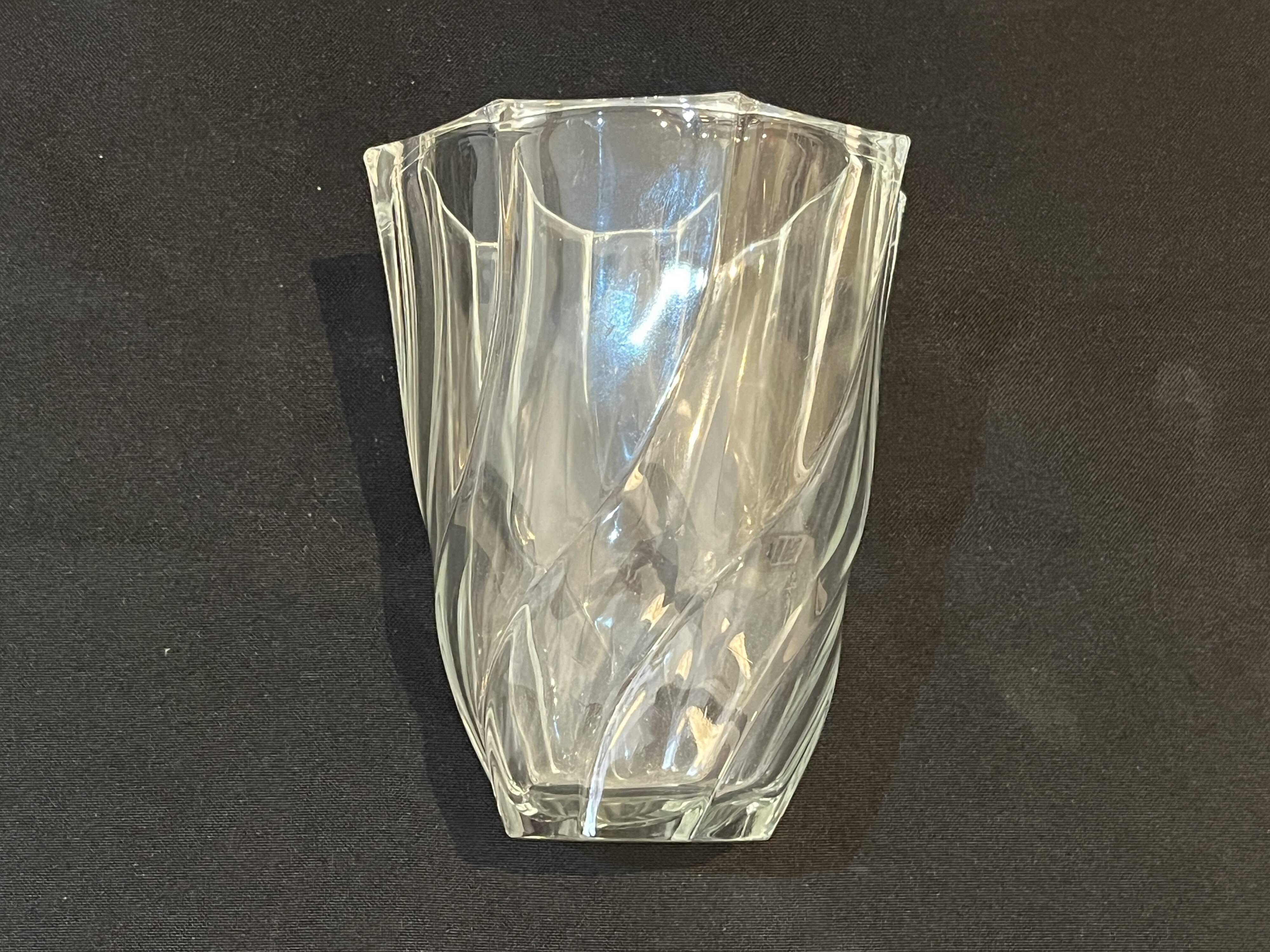 Luminarc vase in transparent glass swirl from the Arques glassworks 1970