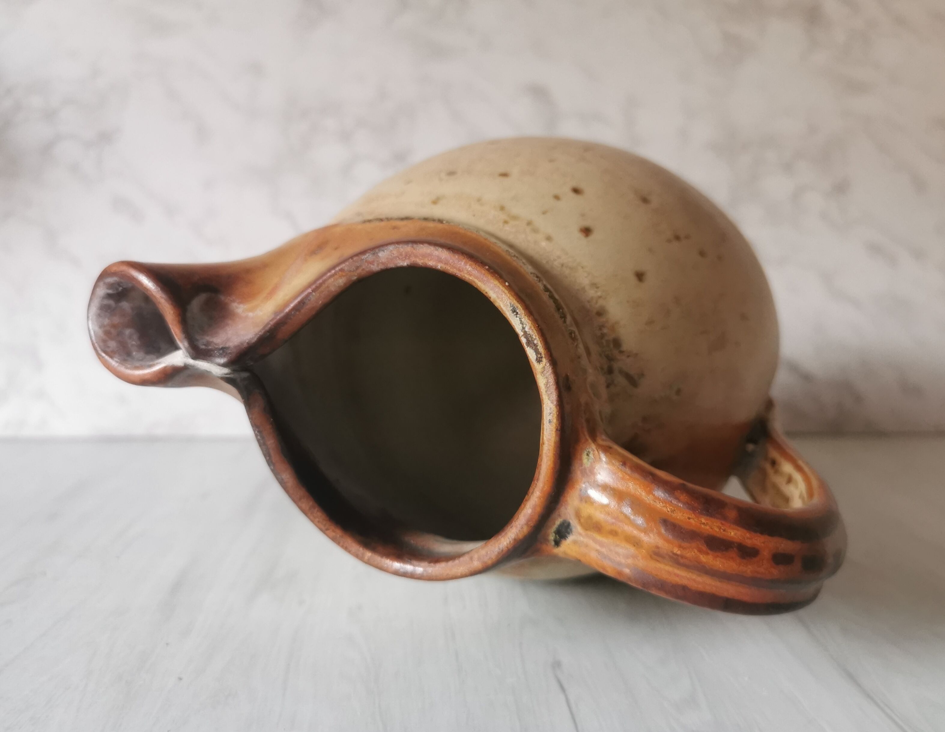 Sandstone pitcher