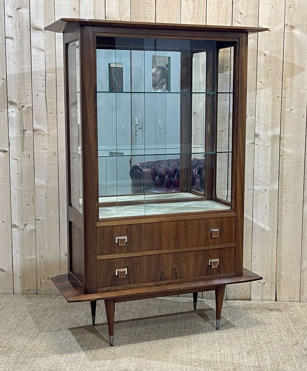 60s showcase in rosewood, mahogany and leather handles