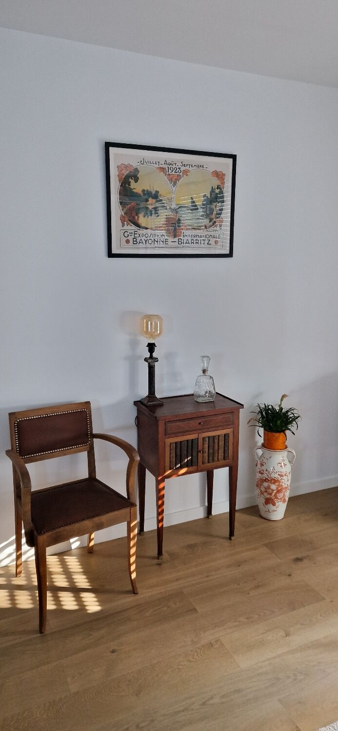 Directory style marquetry side table