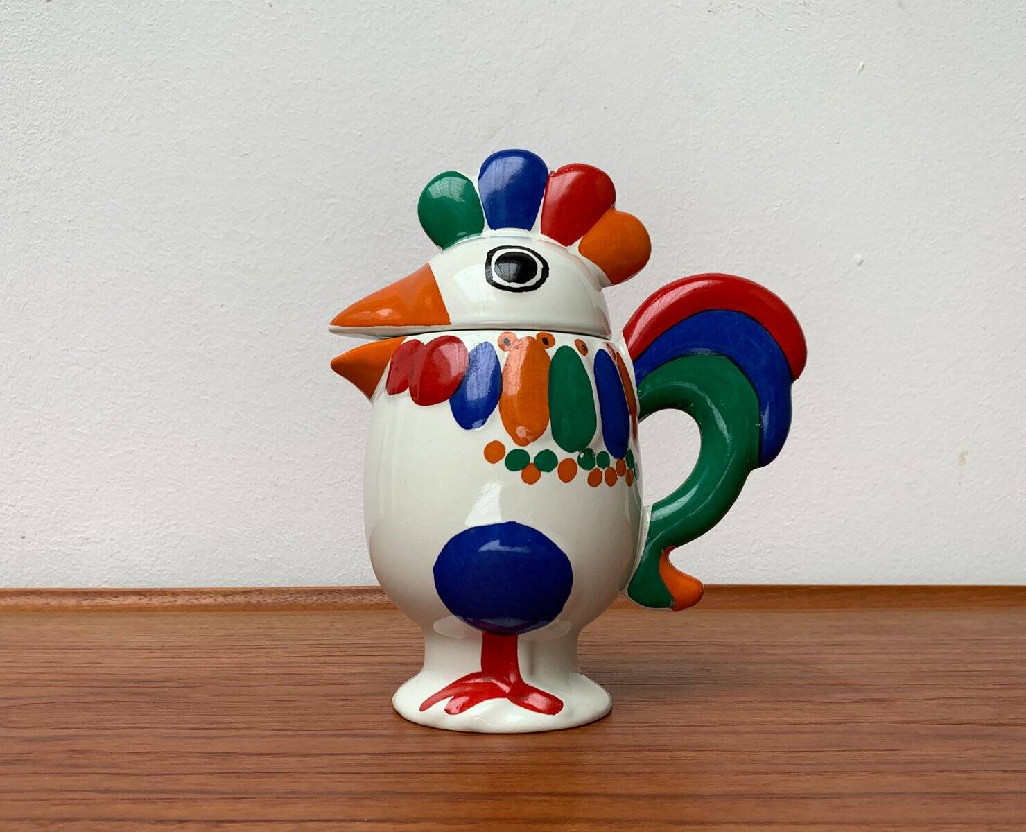 Vintage ceramic teapot or coffee pot chicken, 1970s.