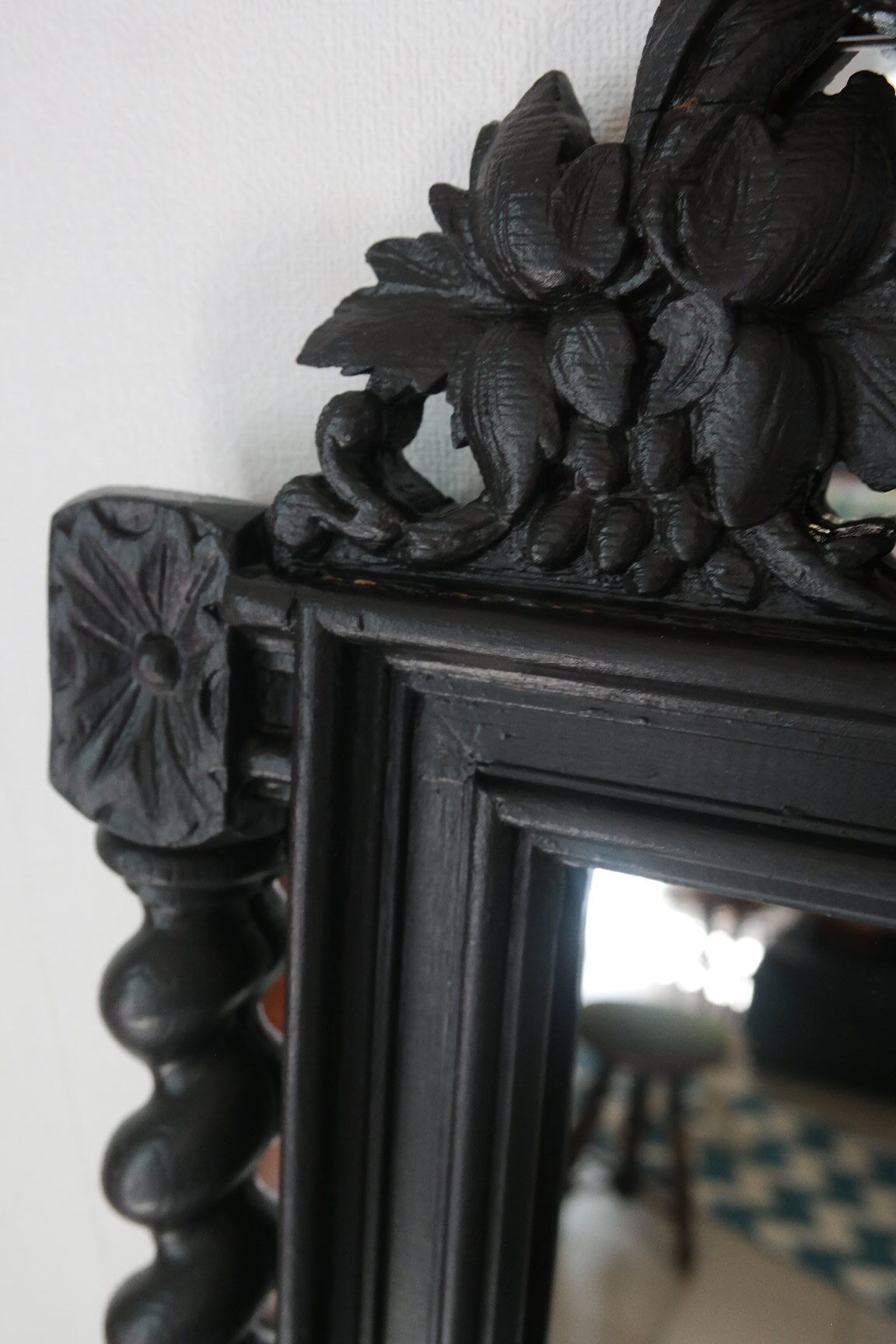 Mirror Louis XIII black wood 38 X 60