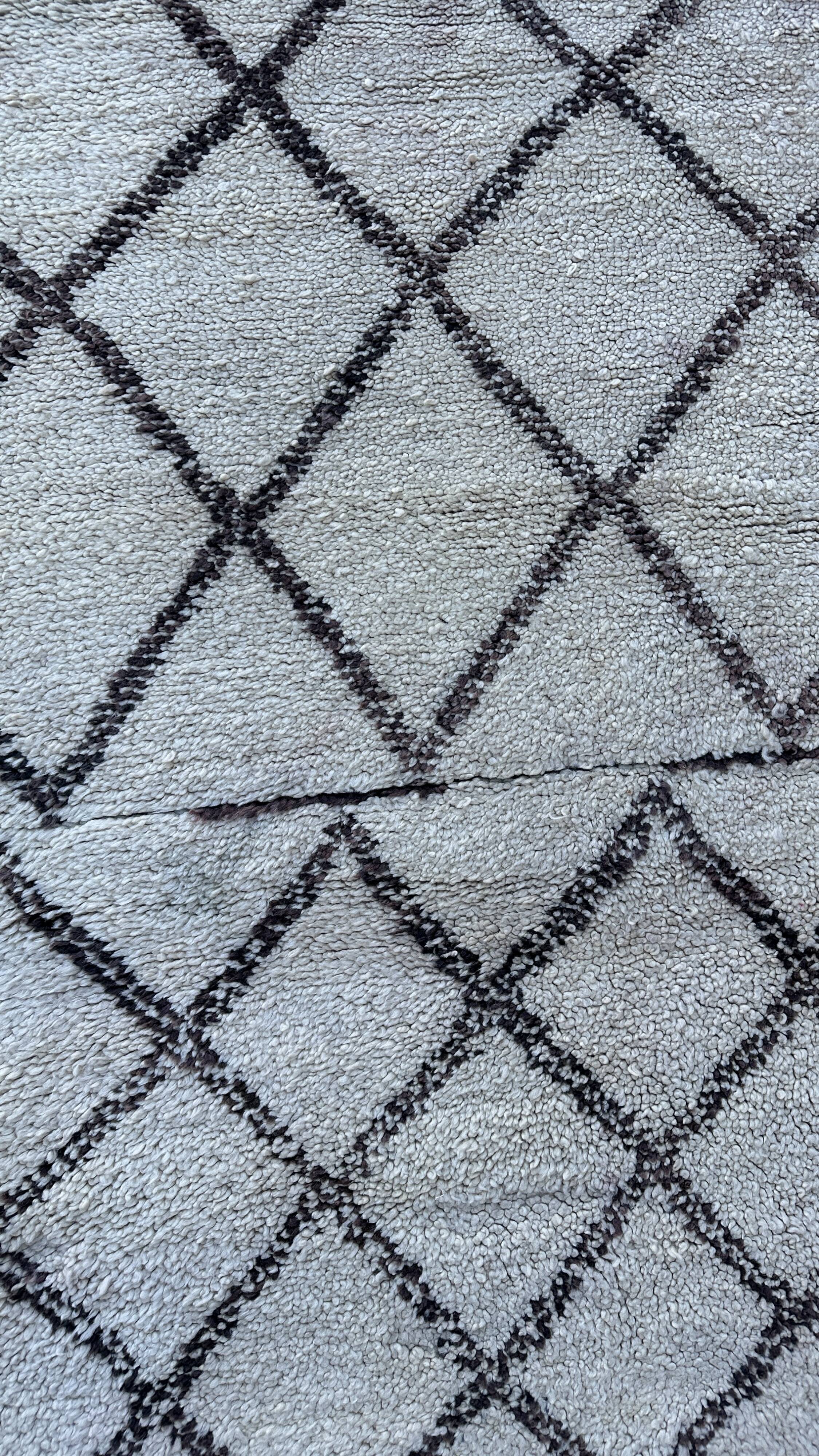 Moroccan carpet - 206 x 378 cm