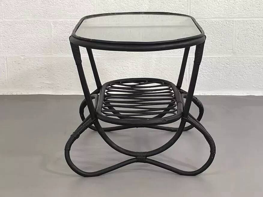 Table basse ovale années 60 en rotin et verre