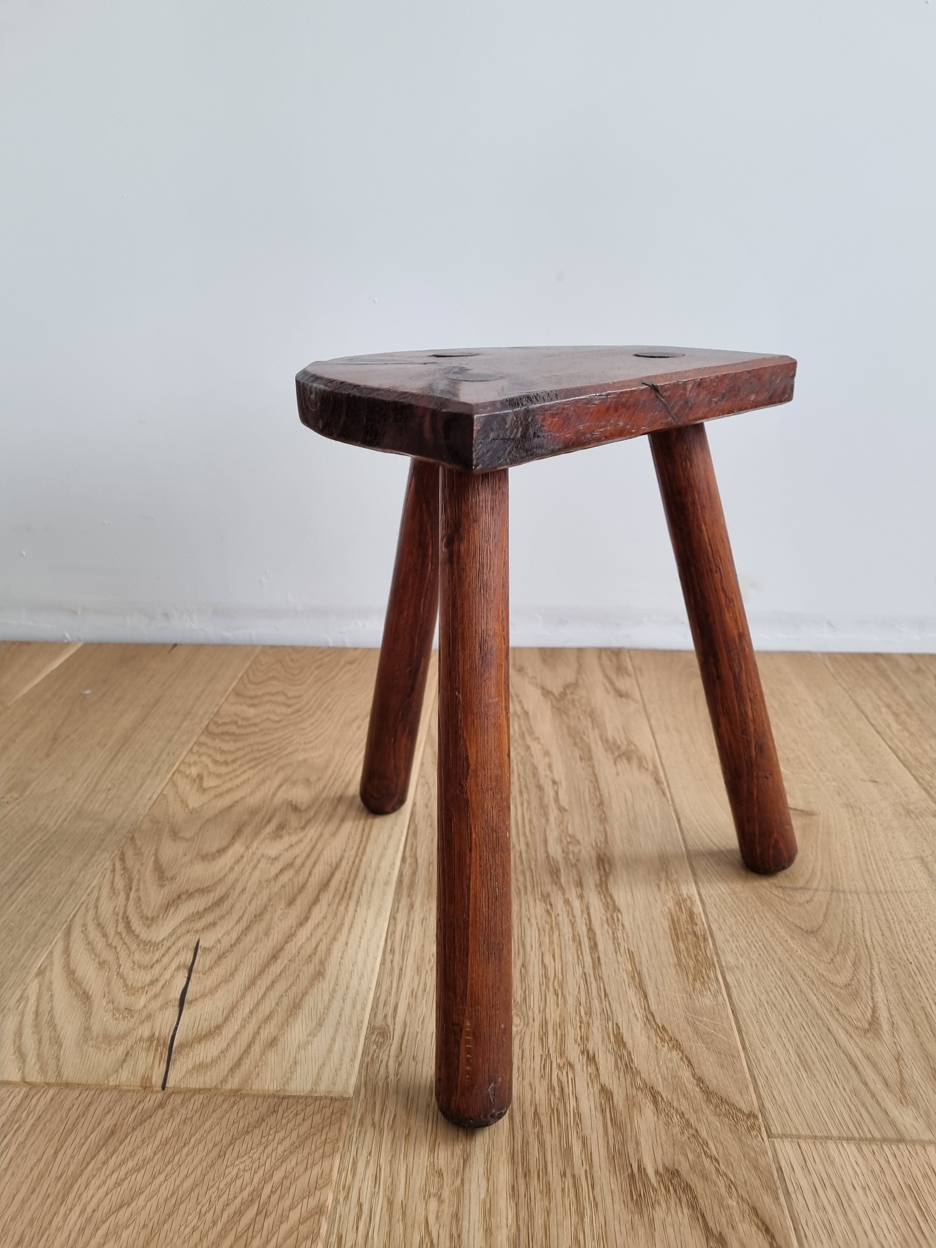 Shepherd tripod stool