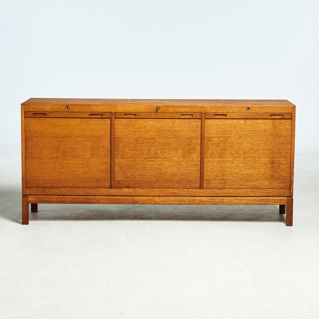 Buffet en chêne anonyme vers les années 1940