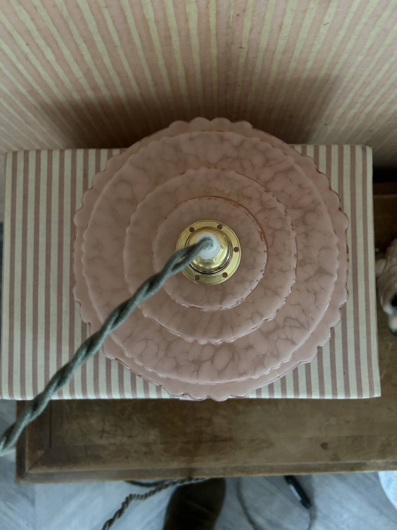 Pink Clichy glass portable lamp