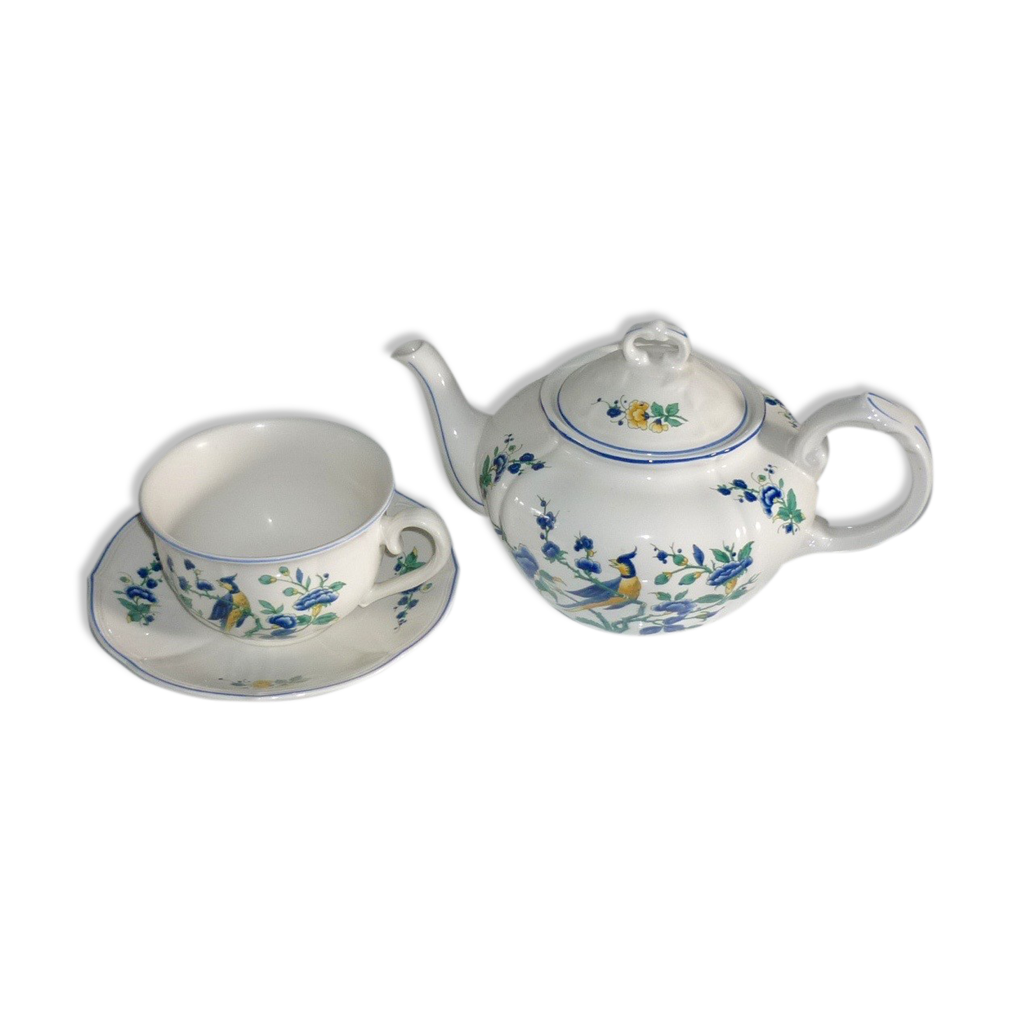 V&B Phoenix blue teapot and breakfast cup and saucer