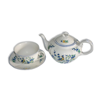 V&B Phoenix blue teapot and breakfast cup and saucer