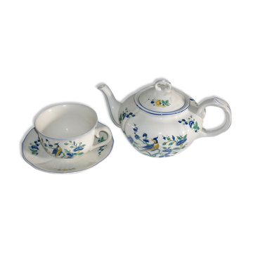 V&B Phoenix blue teapot and breakfast cup and saucer