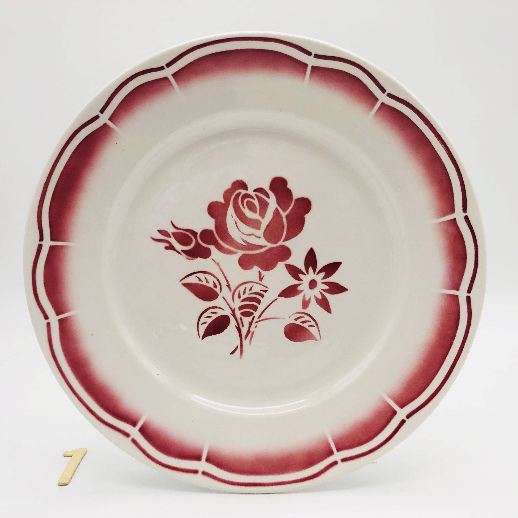 6 “FB” (Fénal Badonviller) dinner plates.