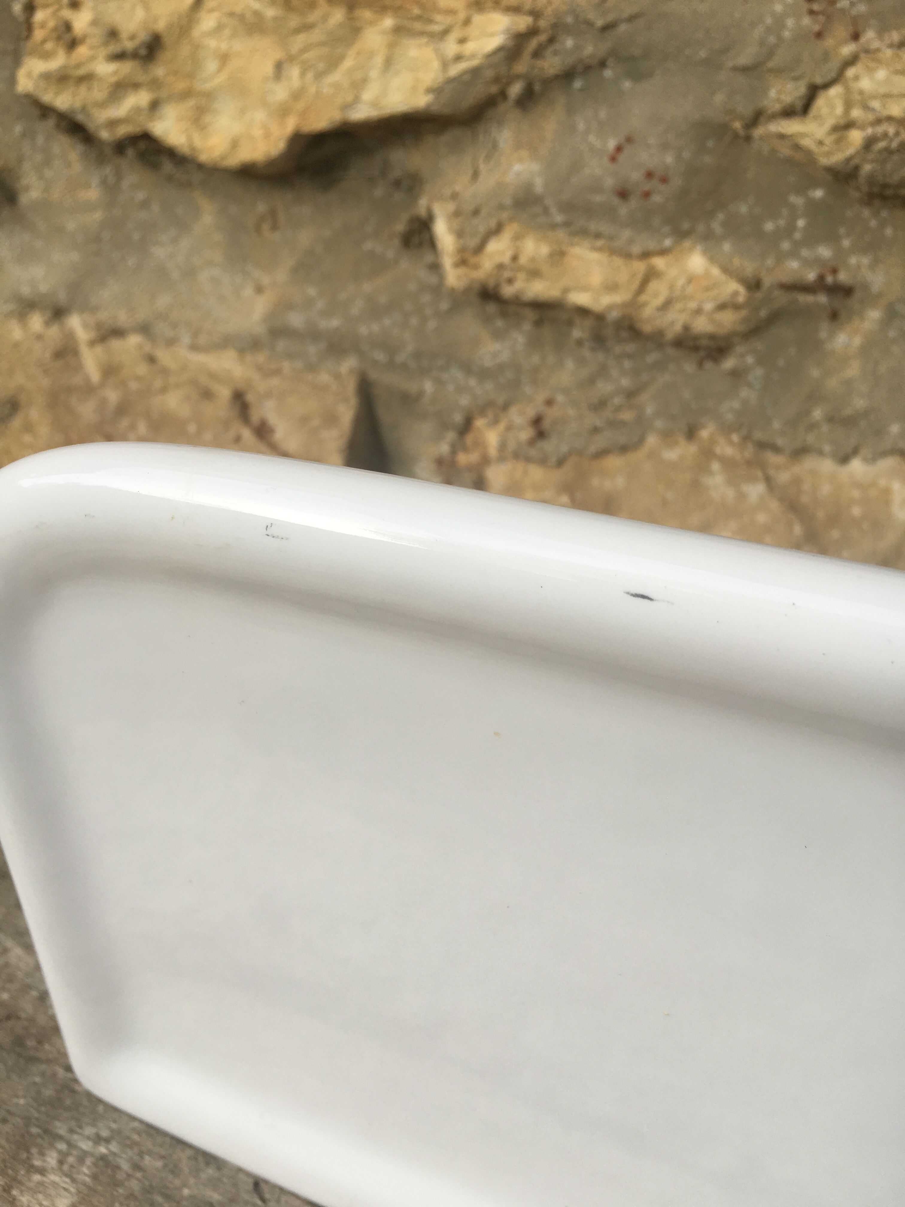 Bathroom porcelain tablet