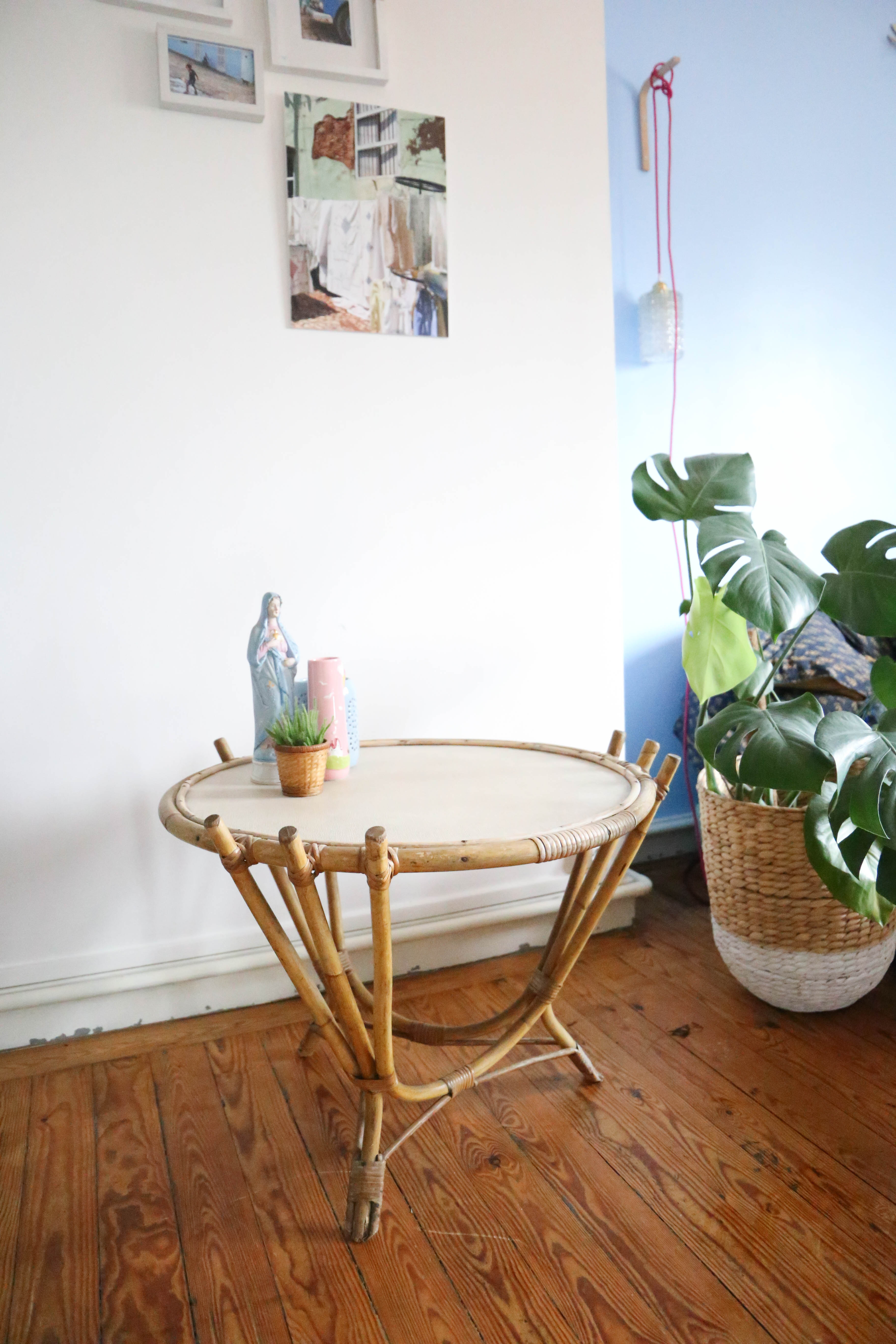 Nice rattan coffee table, vintage