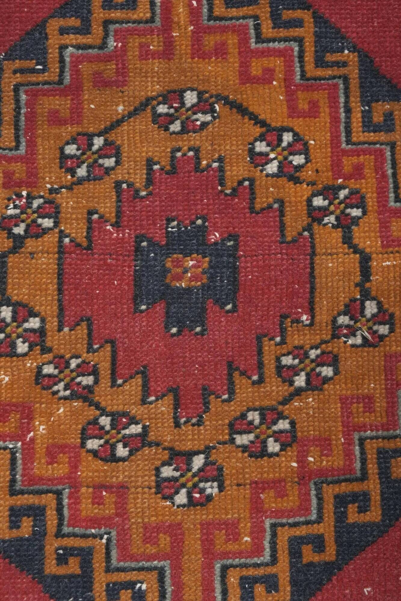 Vintage Turkish handmade rug 109x165 cm