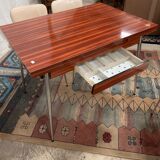 Formica table with 4 skai chairs