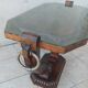 Table basse Art Déco en bois sculpté