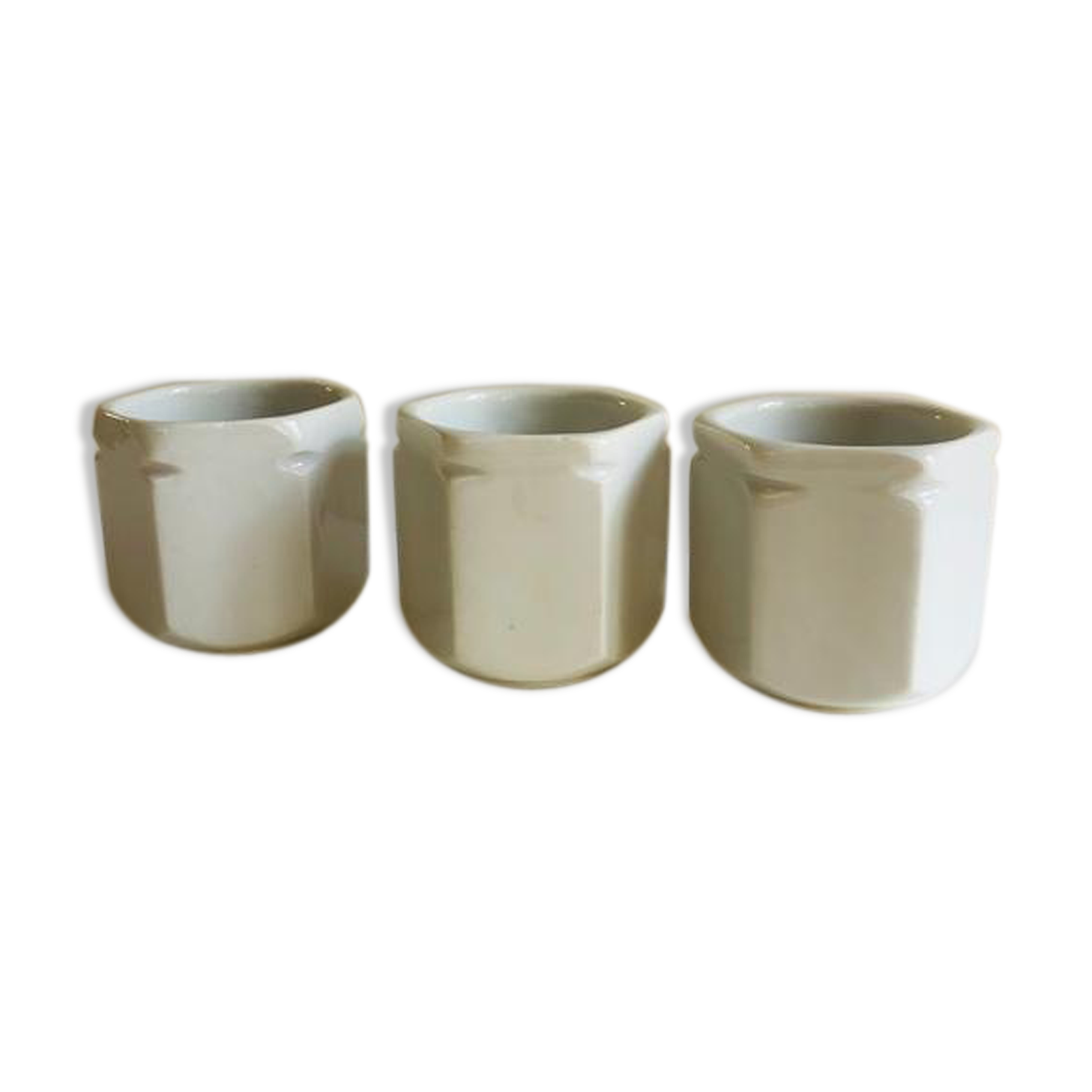 3 porcelain yoghurt jars