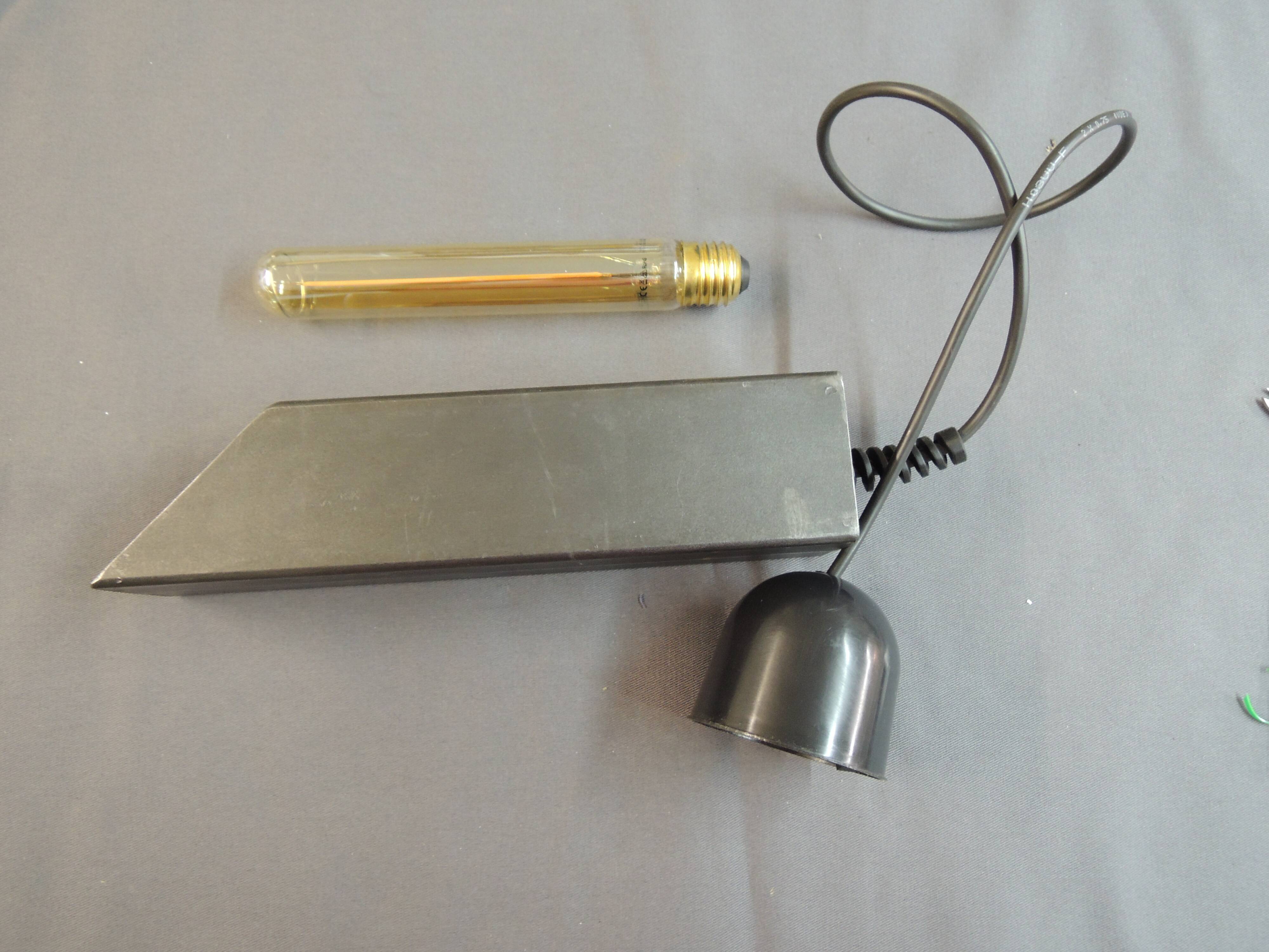 Industrial style pendant light