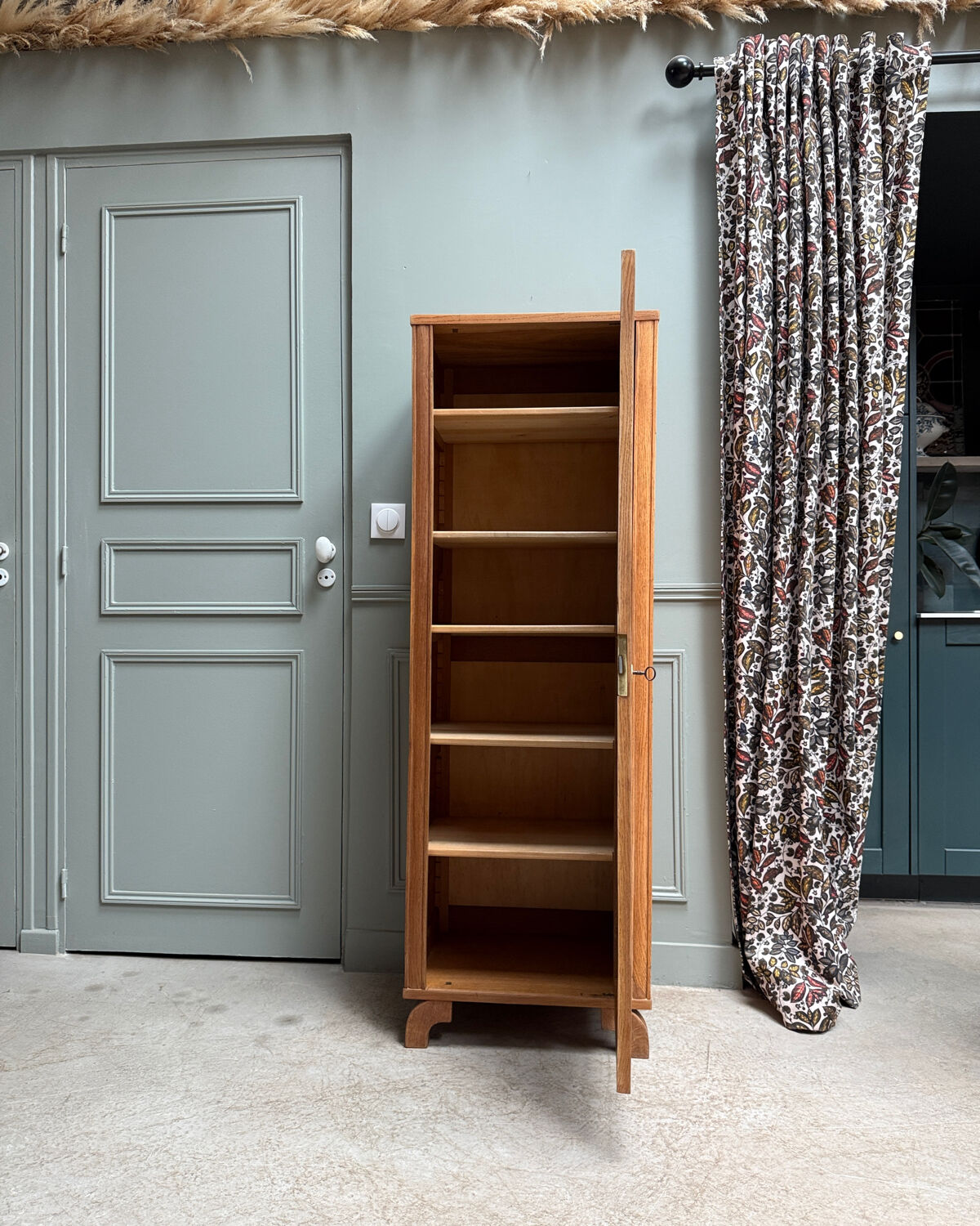 1950s bonnetière (renovated)