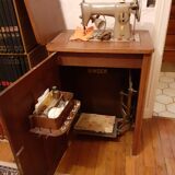 Meuble machine à coudre Singer
