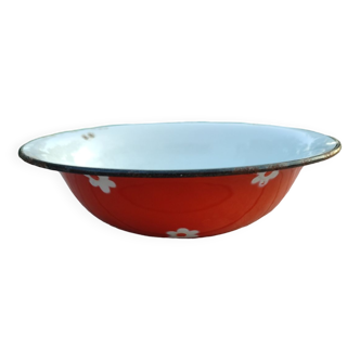 Enamelled basin